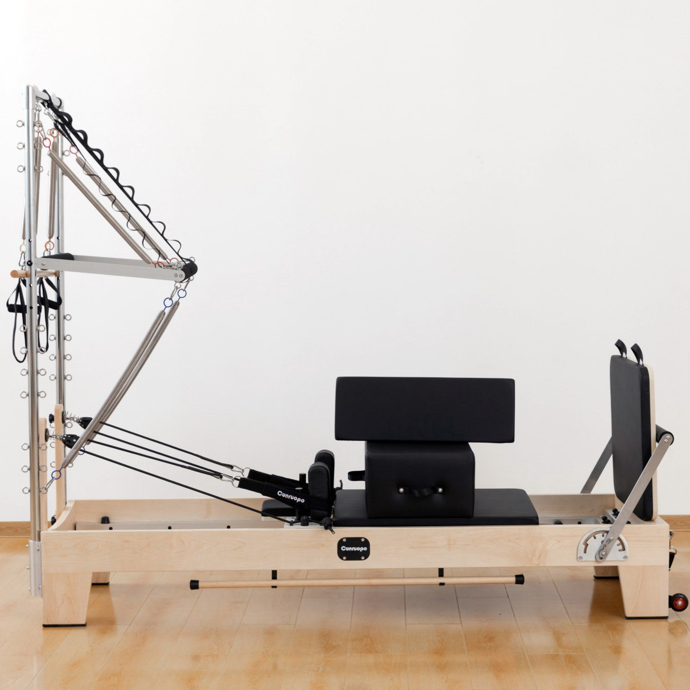 M1 Pro Classic uudistaja tornilla