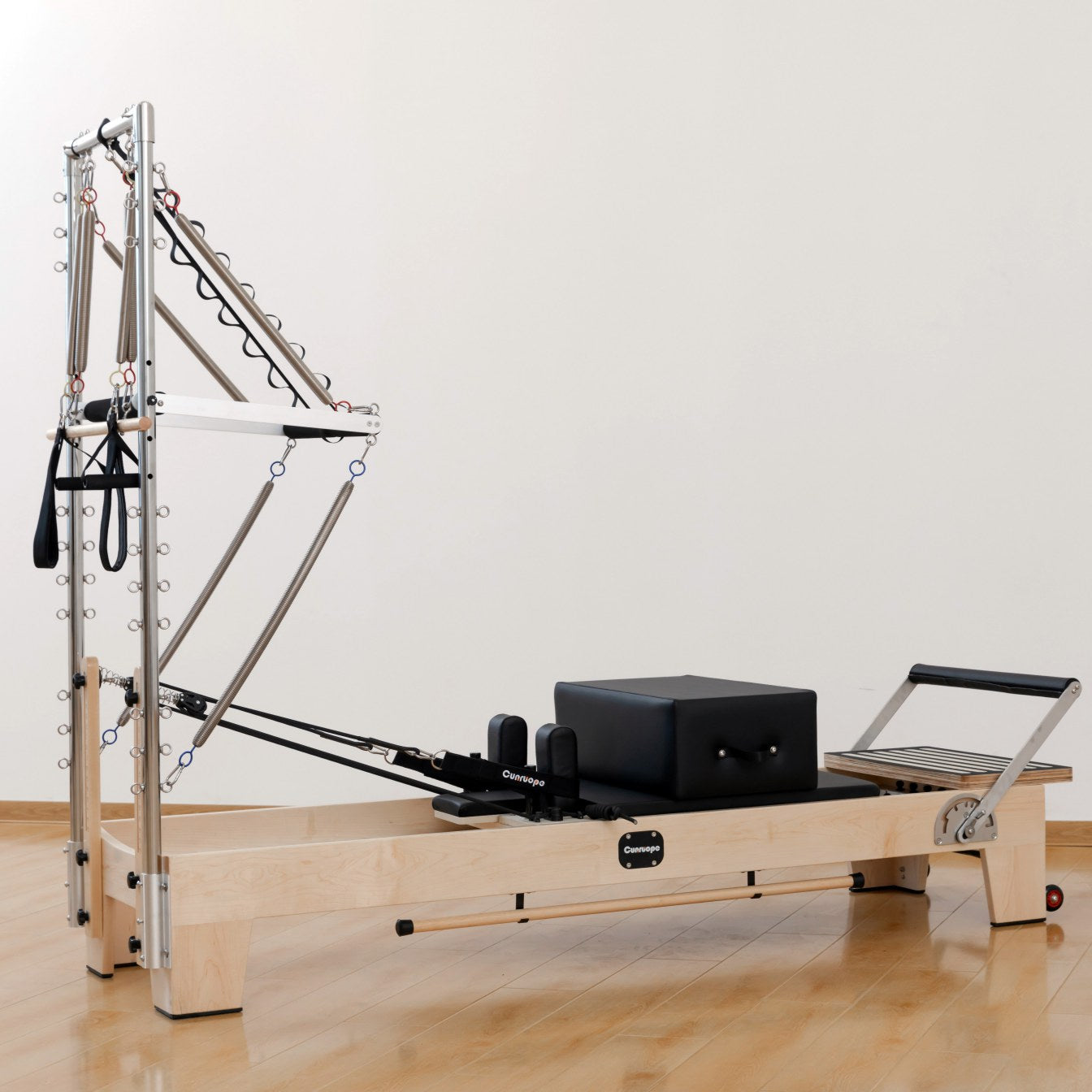 M1 Pro Classic uudistaja tornilla